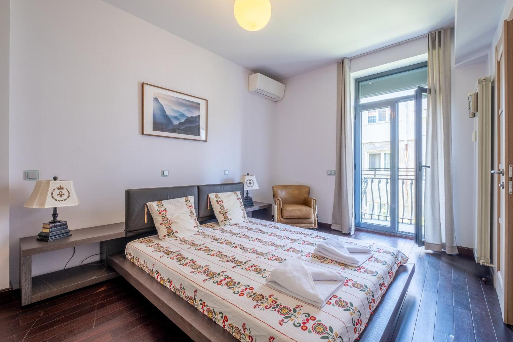 Appartamento Modern Yet Rustic Style Centre 2br/2bth Sofia